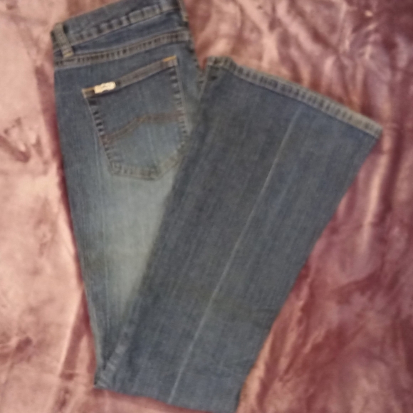 Plugged Bootcut Low Rise Jeans - Size 7 - Picture 4 of 9